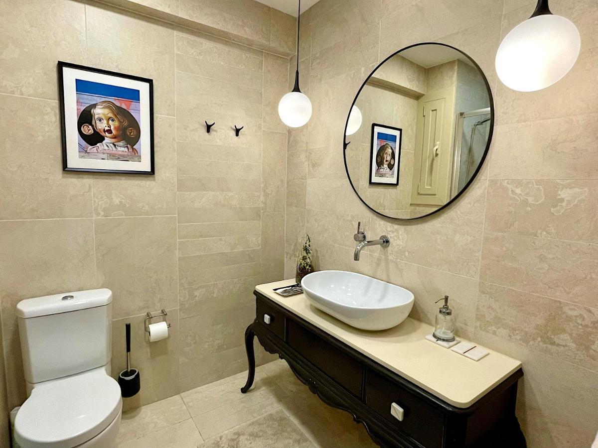 Abbott Apartment - 1 Min From The Beach - 100M2 - Sleeps 8 Sitges Exteriér fotografie