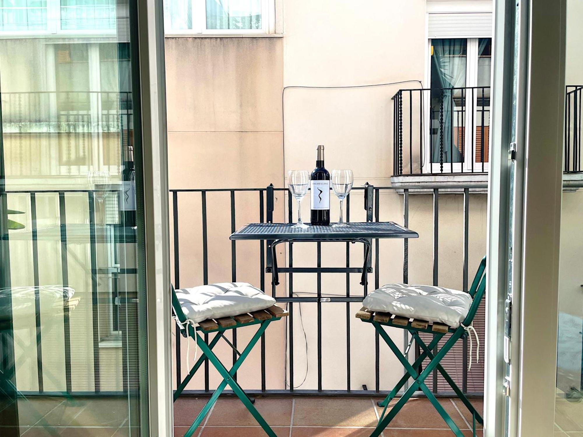 Abbott Apartment - 1 Min From The Beach - 100M2 - Sleeps 8 Sitges Exteriér fotografie